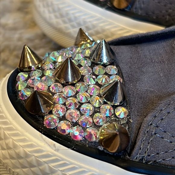 Converse Chuck Taylor All Star Laceless Studded Low Top Shoes size 7 custom made - Picture 3 of 10